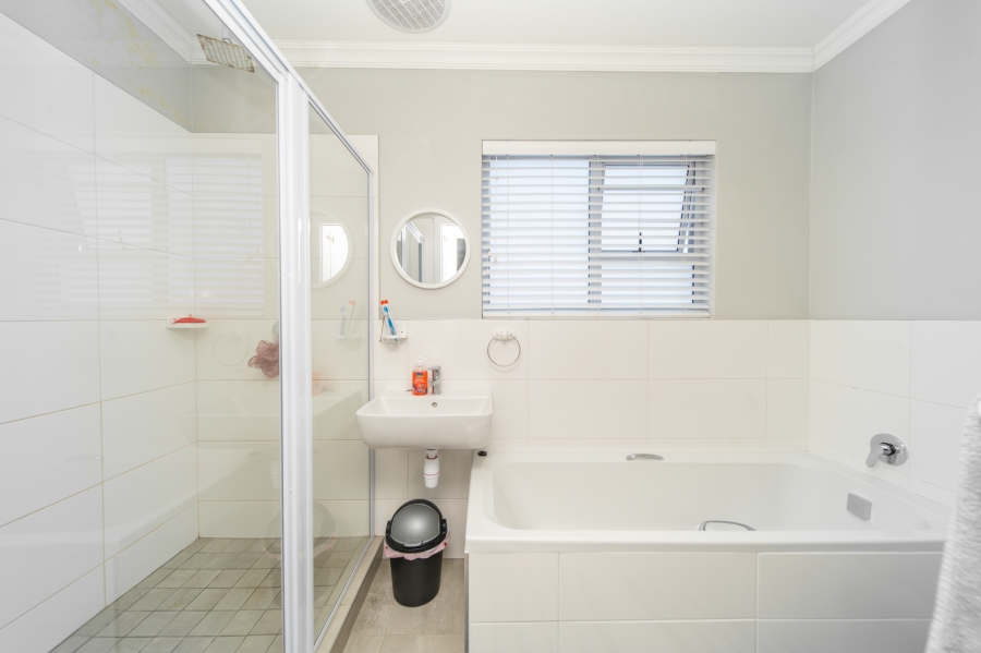 3 Bedroom Property for Sale in Nahoon Valley Park Eastern Cape